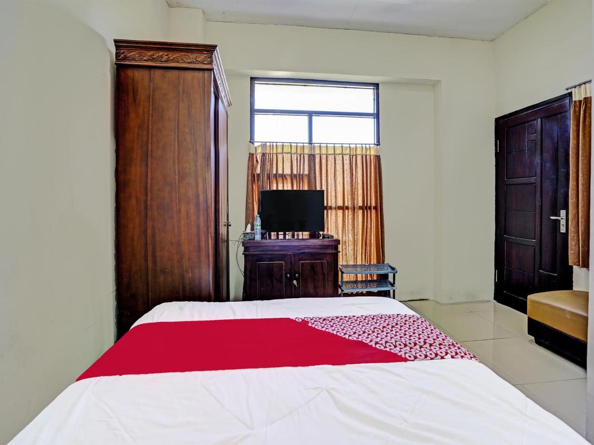 Oyo 91587 Griya Buah De5 Syariah Hotell Sidoarjo Eksteriør bilde