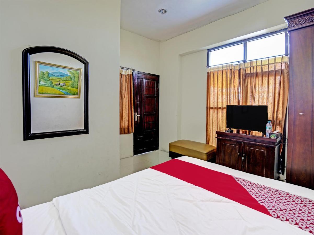 Oyo 91587 Griya Buah De5 Syariah Hotell Sidoarjo Eksteriør bilde